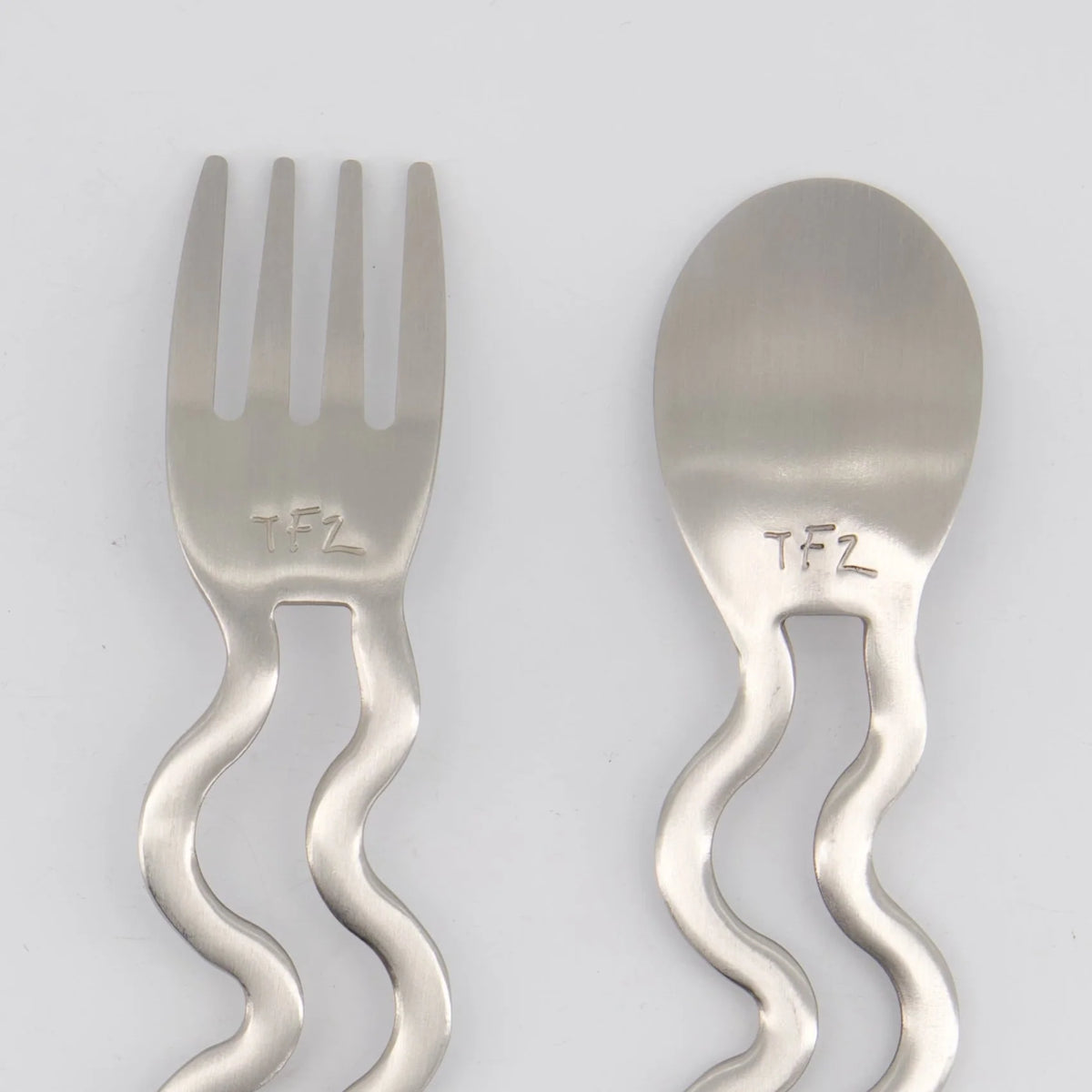 The Wave Cutlery Set
